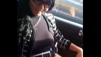 Mia khalifa en hilo