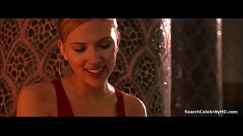 Scarlett johansson boob