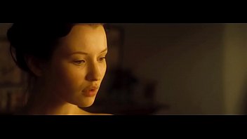 Emily browning hot