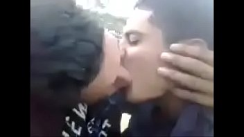 Besos entre lesbianas