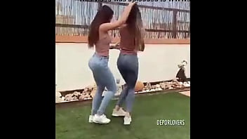 Chicas bailando muy sensual