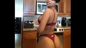 Baila morena merengue