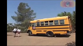 Colegialas en el bus