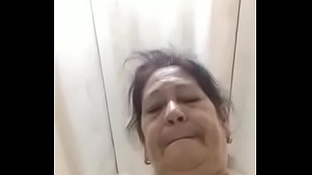 Abuelas masturbándose