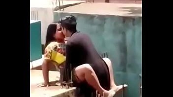 Video porno en cementerio