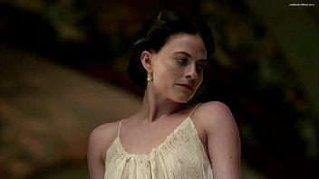 Lara pulver desnuda