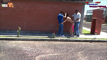 Mujeres desnudas caminando por buenos aires