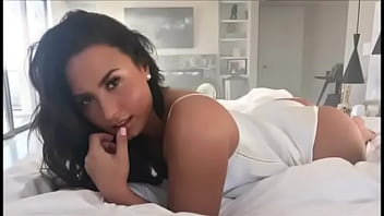 Demi lovato cfake