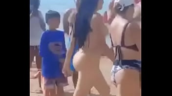 Sin ropa en la playa